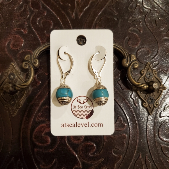 Turquoise Sterling Leverback Earrings - Picture 4 of 4